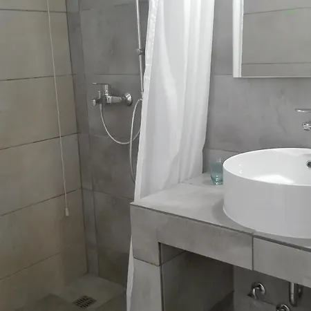 Londos Hotel Piso Livadi