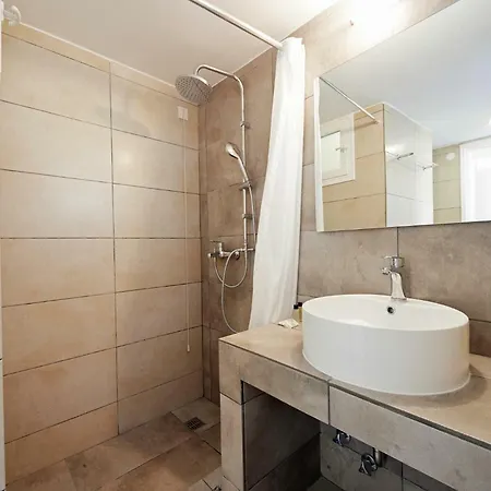 Hotel Londos 2*