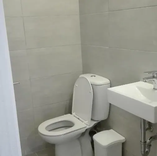 Hotel Londos Piso Livadi