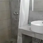 Londos מלון פיסו ליבאדי