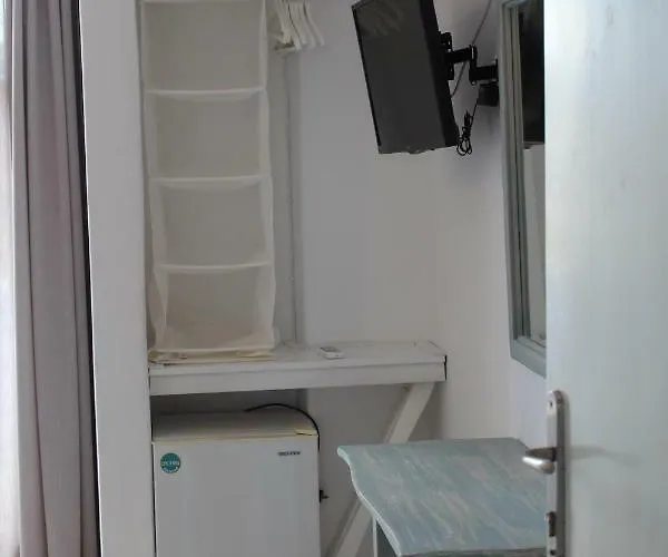 Londos מלון פיסו ליבאדי